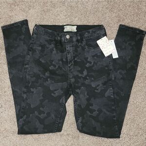 Nwt Free People Long & Lean Skinny Legging Black Camo Jeans Size 28